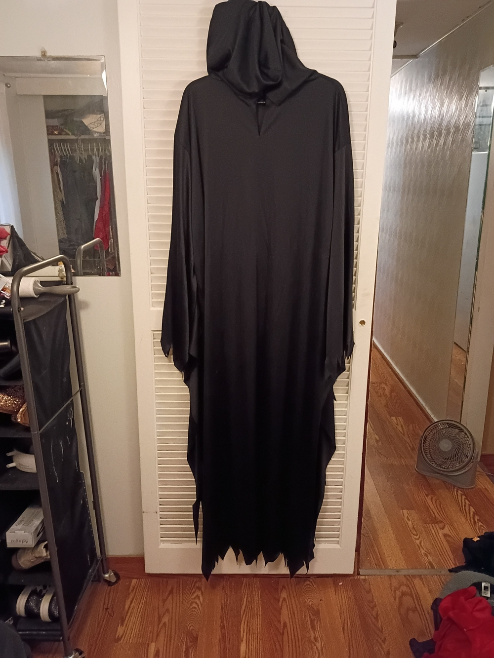 Grimm Reaper Costume - Picture 5 of 7